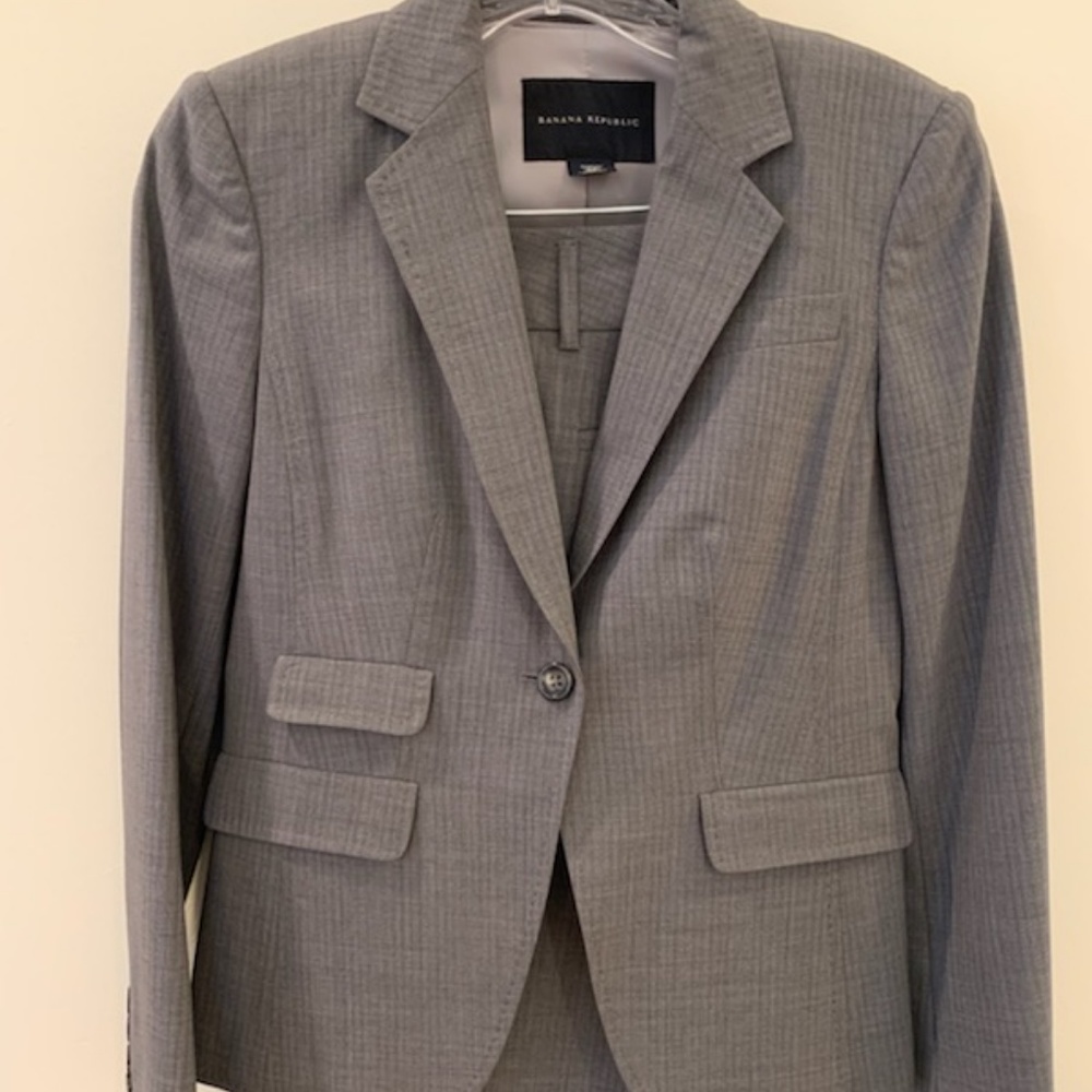 Banana Republic Women's Suit